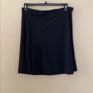 City DKNY women’s large above knee skirt black